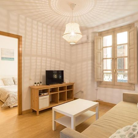 Acogedor apartamento en el centro histórico de Málaga - Mitjana Appartamento Esterno foto