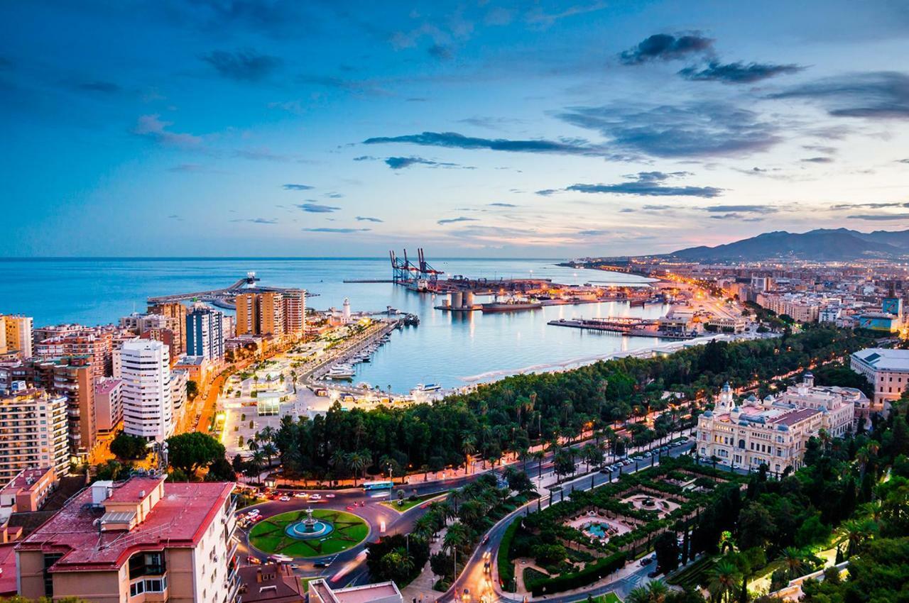 Acogedor apartamento en el centro histórico de Málaga - Mitjana Appartamento Esterno foto