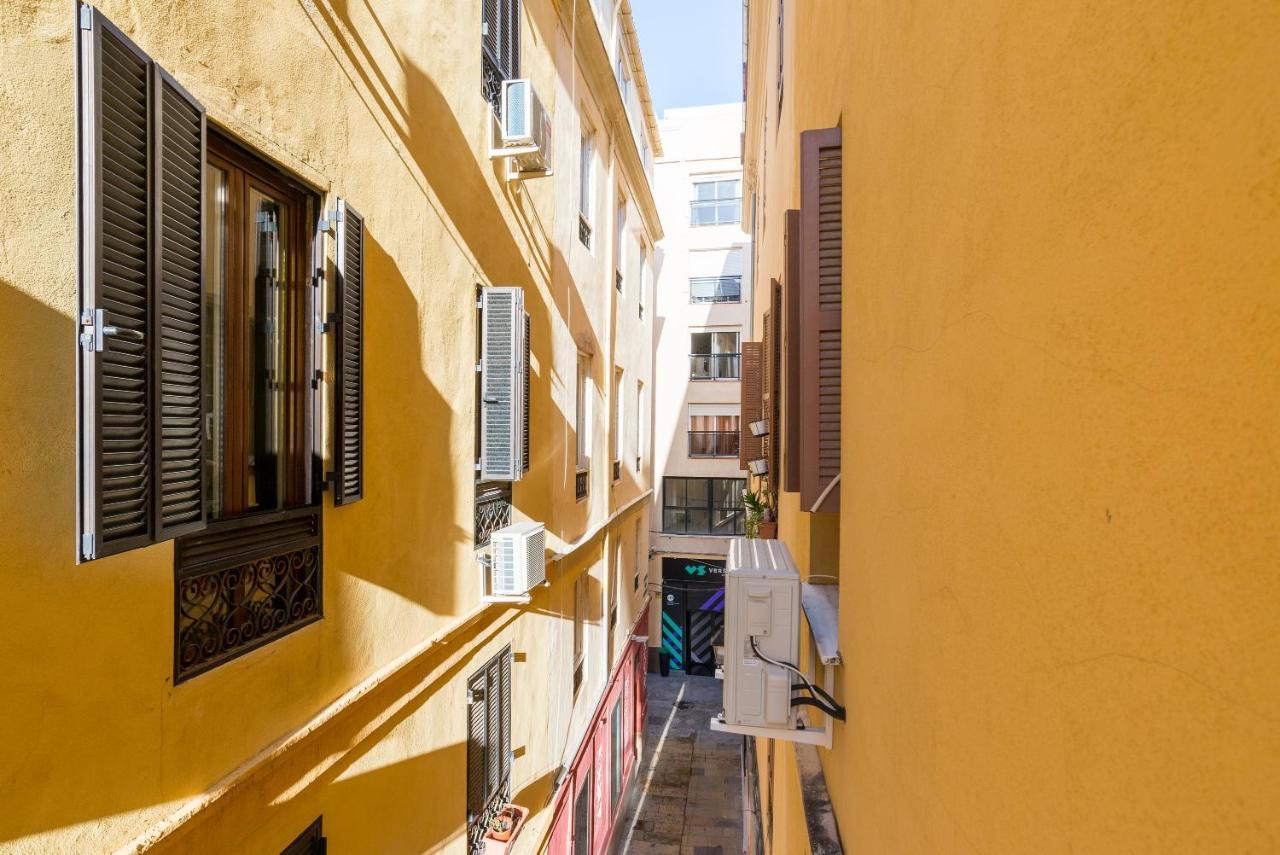 Acogedor apartamento en el centro histórico de Málaga - Mitjana Appartamento Esterno foto