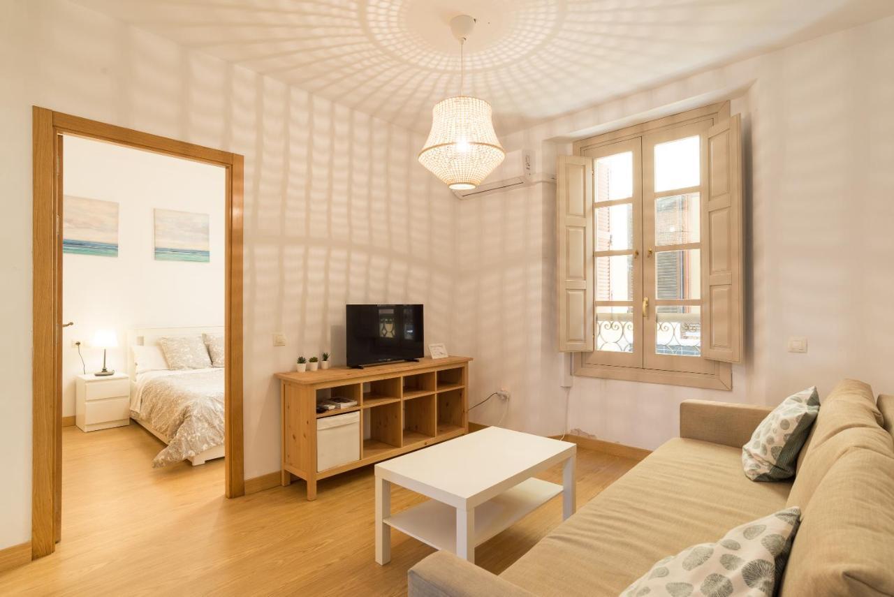 Acogedor apartamento en el centro histórico de Málaga - Mitjana Appartamento Esterno foto